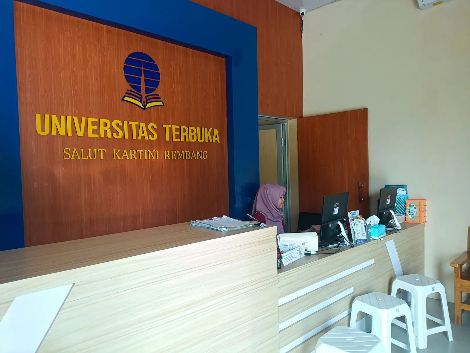 Transformasi UT Salut Kartini Rembang: Bermula dari Ruko, Kini Punya Gedung dengan Sarpras Manjakan Mahasiswa Transformasi UT Salut Kartini Rembang: Bermula dari Ruko, Kini Punya Gedung dengan Sarpras Manjakan Mahasiswa