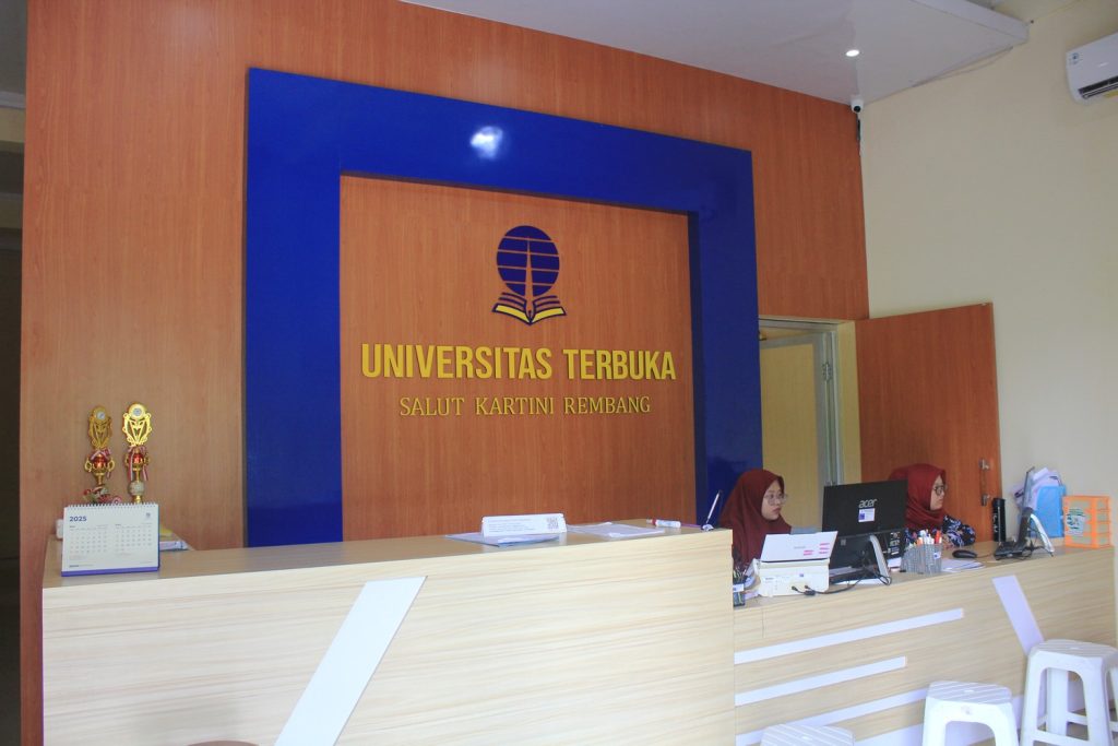 Program Studi Populer di Universitas Terbuka Rembang dan Prospek Lulusannya