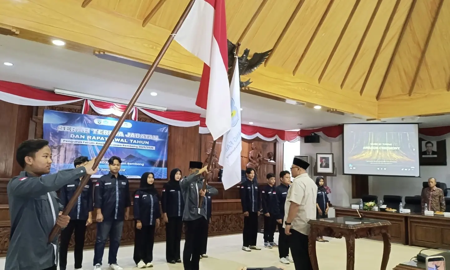 Sertijab FABs Rembang, Wabup Hanies Dorong Penerima Beasiswa Jadi Role Model