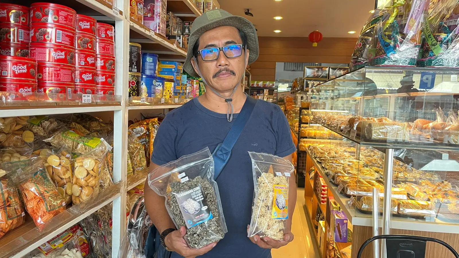 Siasat Mantan Wartawan, Taklukkan Pasar Bikin Cuan Lewat Rengginang