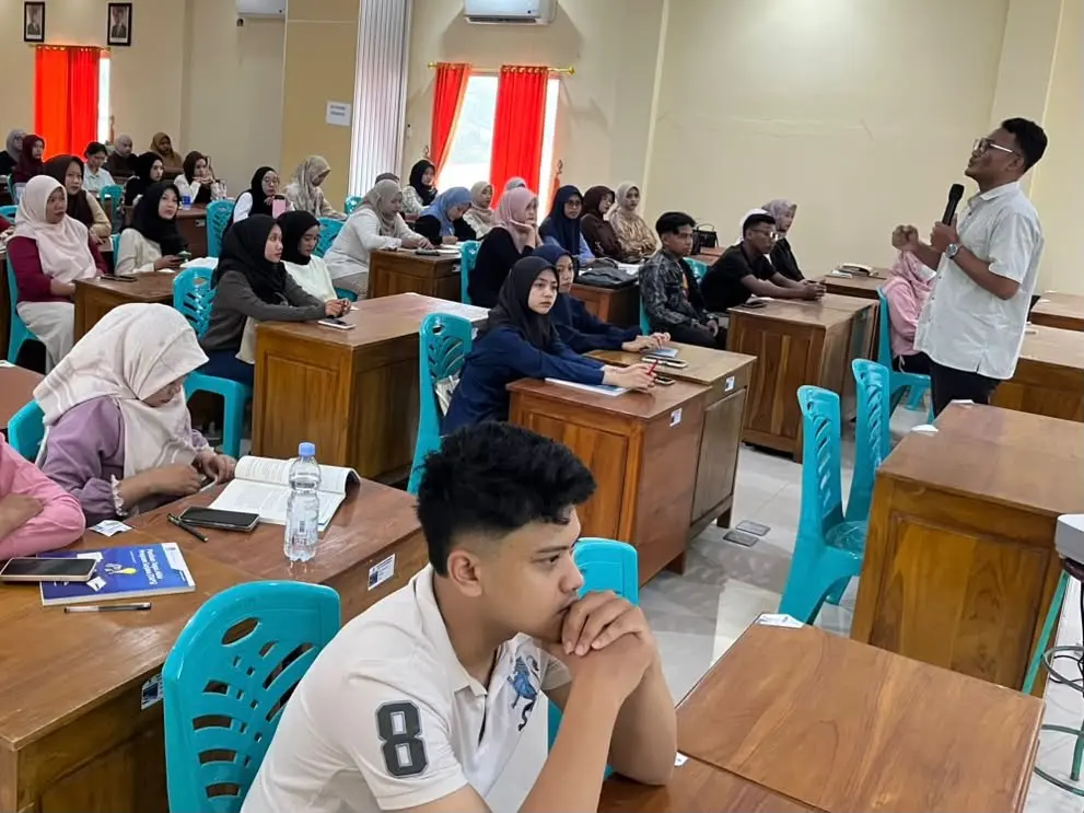 Persiapkan TAPS, 110 Mahasiswa UT Salut Kartini Rembang Ikuti Bimbingan Artikel Ilmiah
