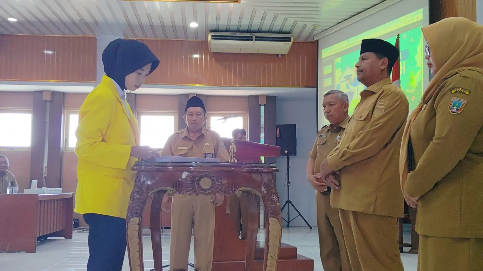 Perluas Akses Pendidikan, Pemkab Rembang Berhasil Gaet 106 Mahasiswa Penerima Beasiswa Tahun 2026