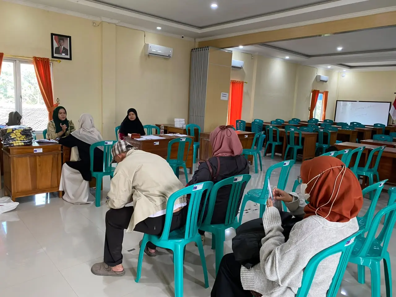 Jelang Wisuda UT Daerah, Salut Kartini Layani Pengambilan Toga, Ini Syaratnya